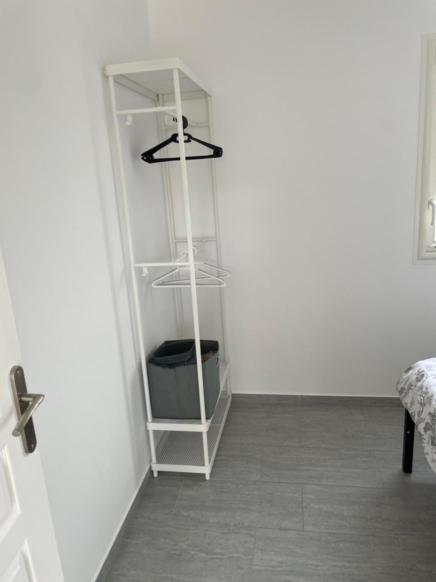 Appartement T2 Avec Terrasse Et Cour Cavaillon Eksteriør billede