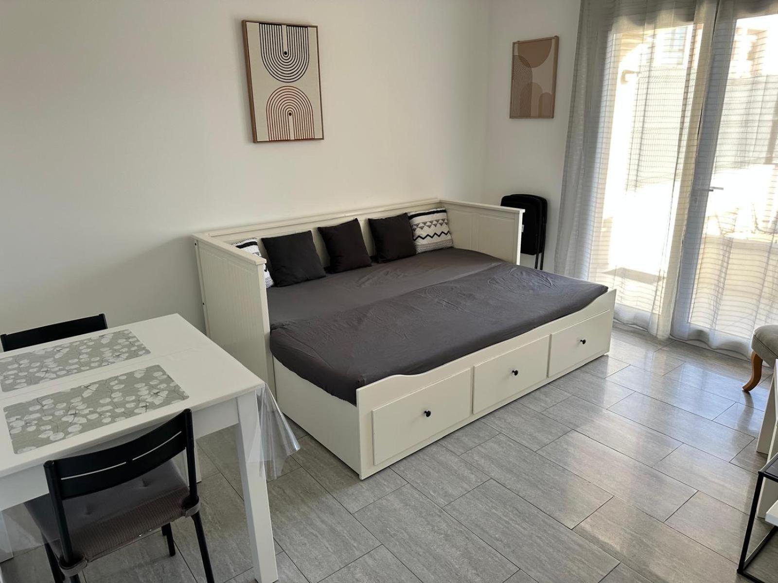 Appartement T2 Avec Terrasse Et Cour Cavaillon Eksteriør billede