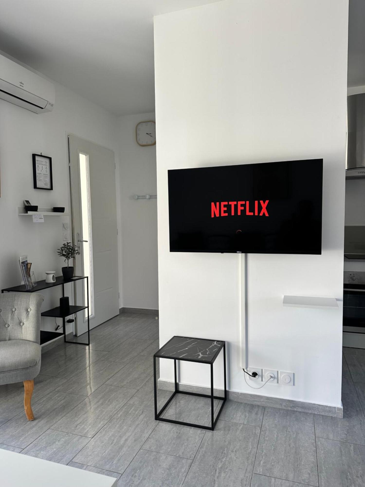 Appartement T2 Avec Terrasse Et Cour Cavaillon Eksteriør billede